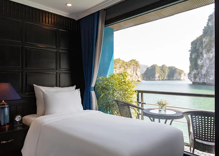 Rosy Cruises 5* Hạ Long