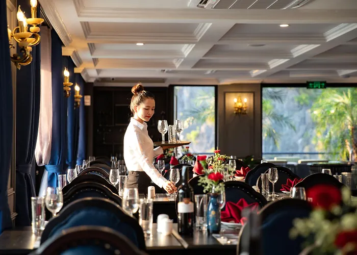  Rosy Cruises Ha Long