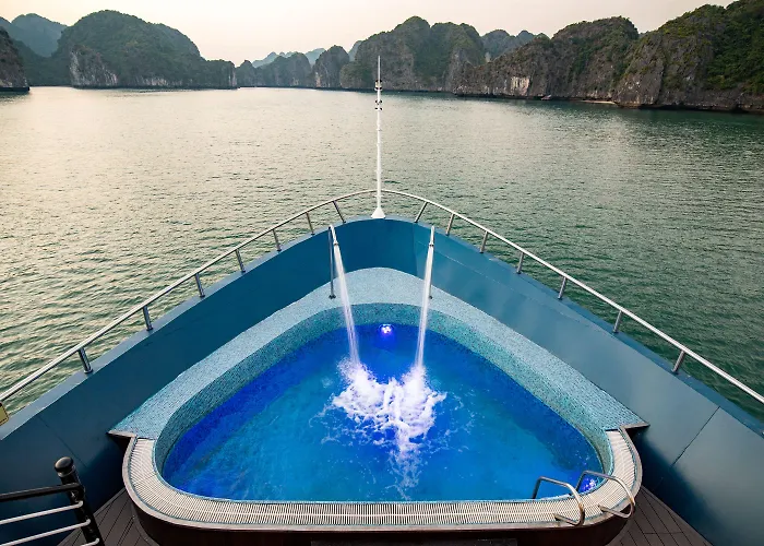 Rosy Cruises Ha Long