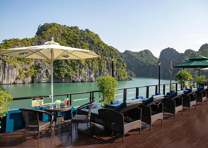 Rosy Cruises Hạ Long