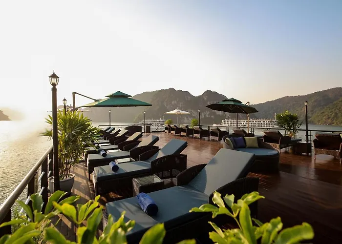 Rosy Cruises 5* Hạ Long